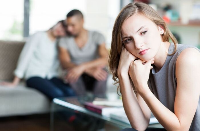 Giải mã mơ thấy chồng ngoại tình dưới góc nhìn tâm lý và trực giác